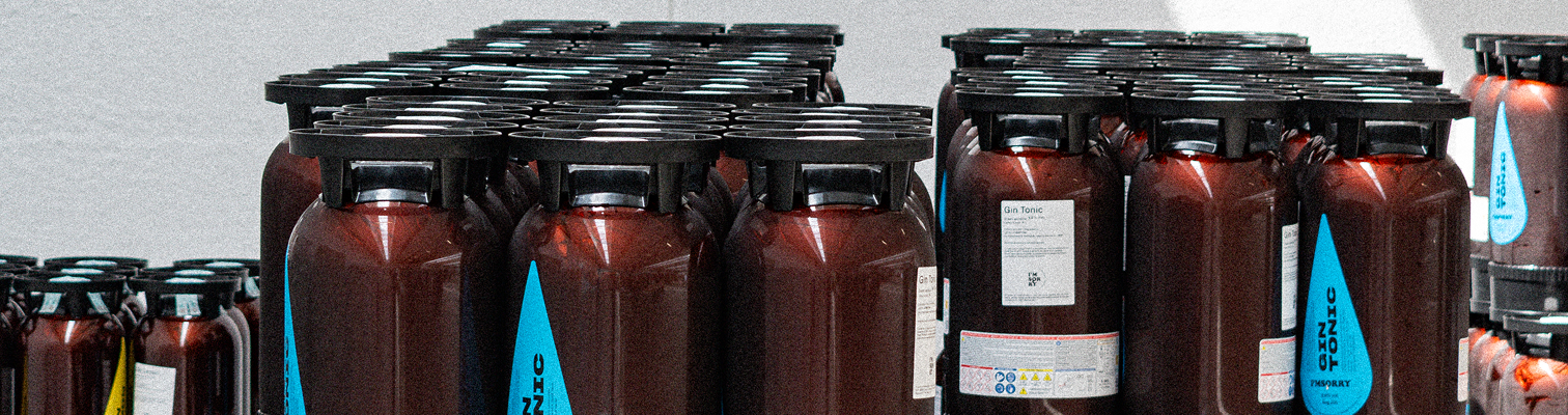 Coktail in fusto e acqua tonica in lattina3